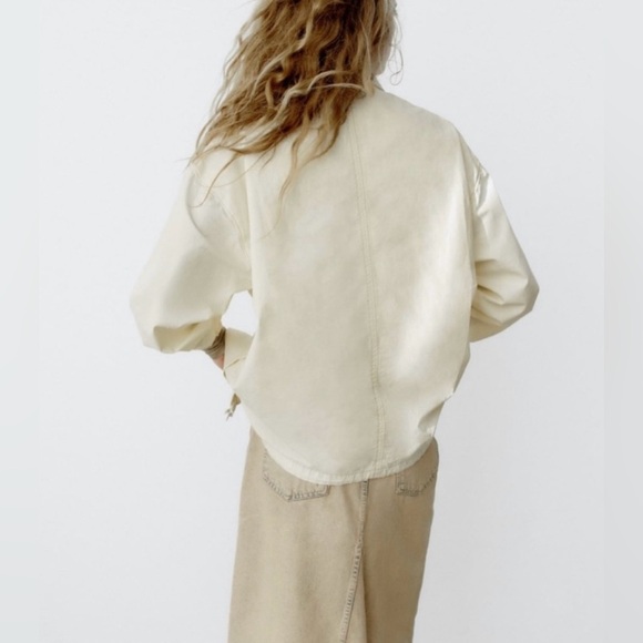 Zara Women’s Jogger Jacket/Windbreaker - Soft Yellow/Cream. Size XXL - Picture 3 of 6